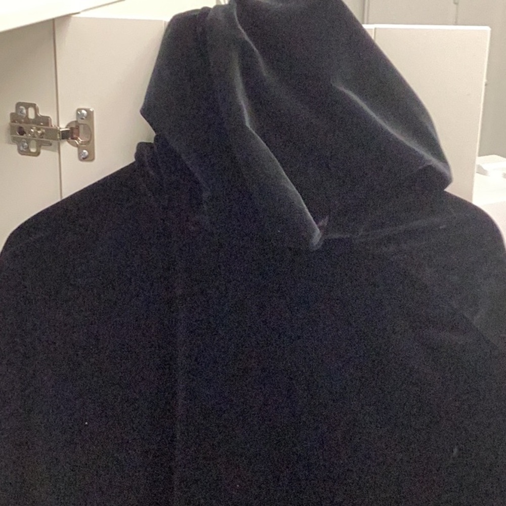 Formal Black Velvet Cape. Medium - image 6